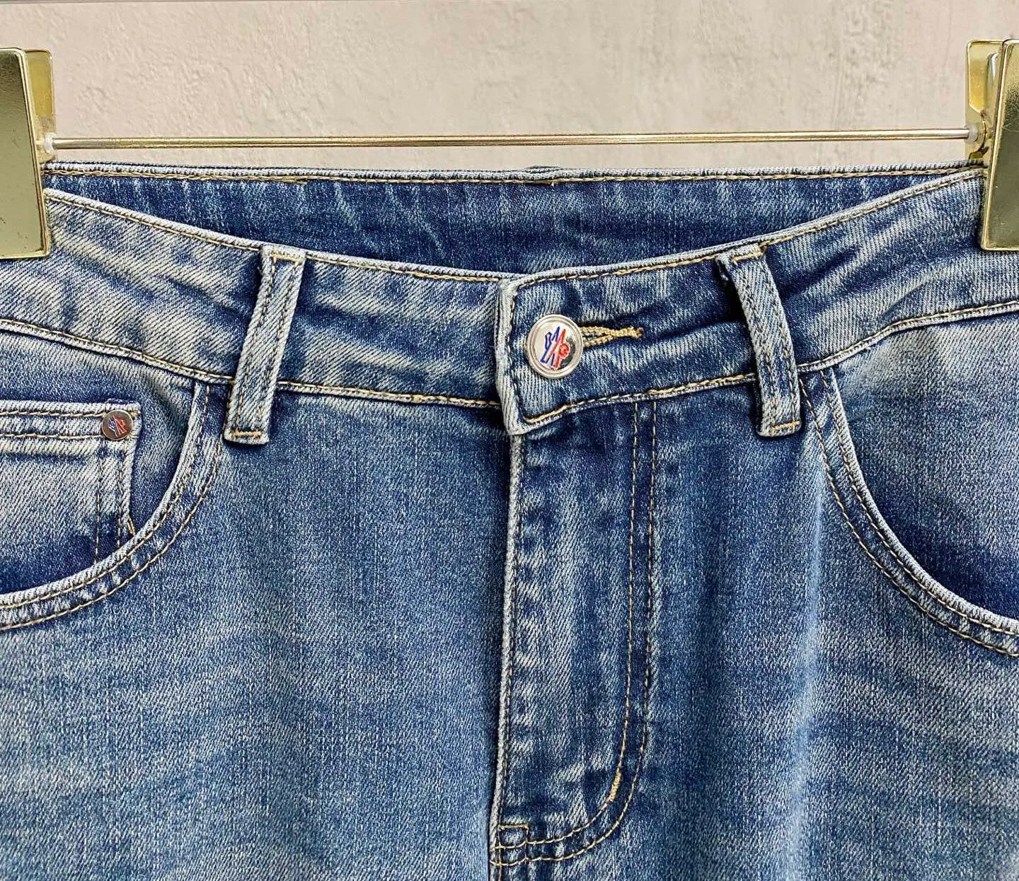 Moncler 2026 ！ ， ， ！ ， ， Breathable ， logo ， 。 ， ！ 。Sizes：28-36 35